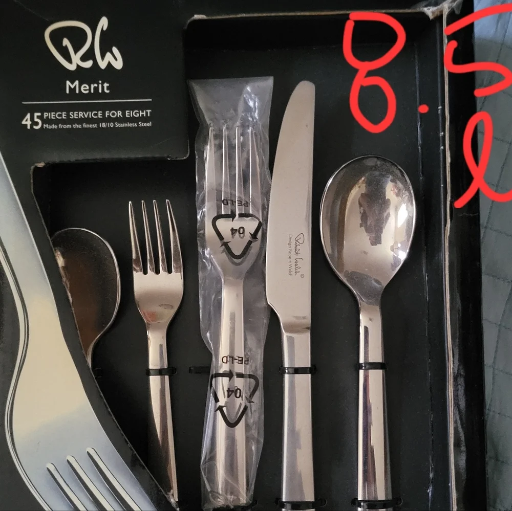 Robert Welch 25 Piece Flatware Silverware Service for 4 and Serving Pieces NEW